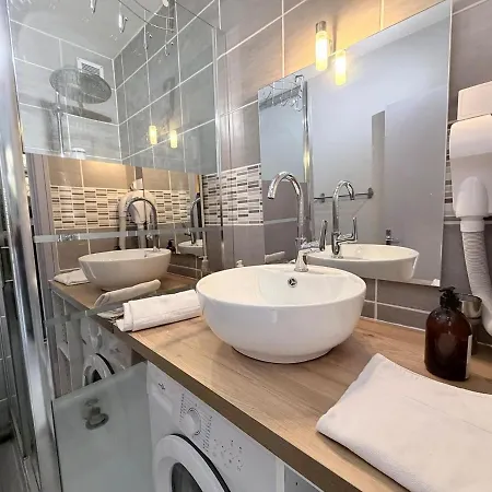 4 Persones Secteur Galaxie